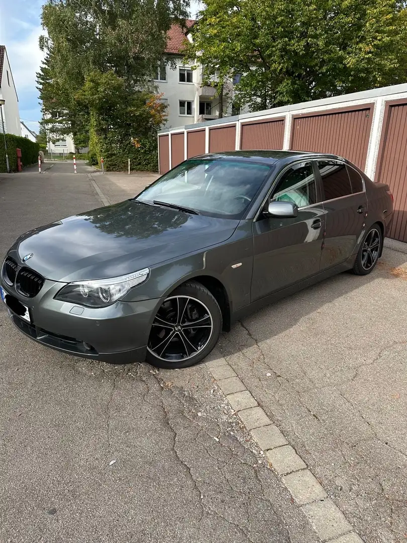 BMW 530 530i Grau - 2