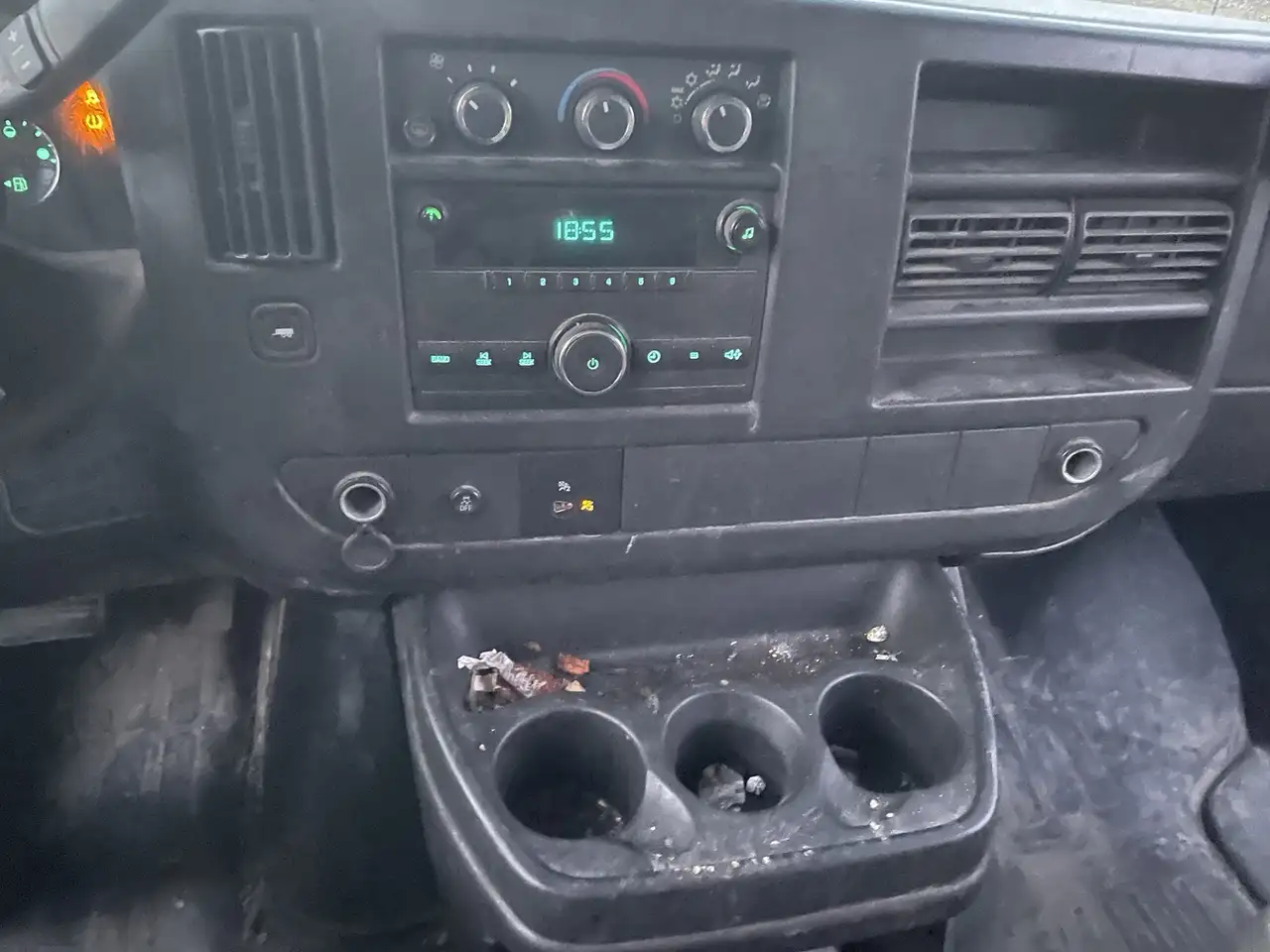 GMC Savana снимка GMC Savana