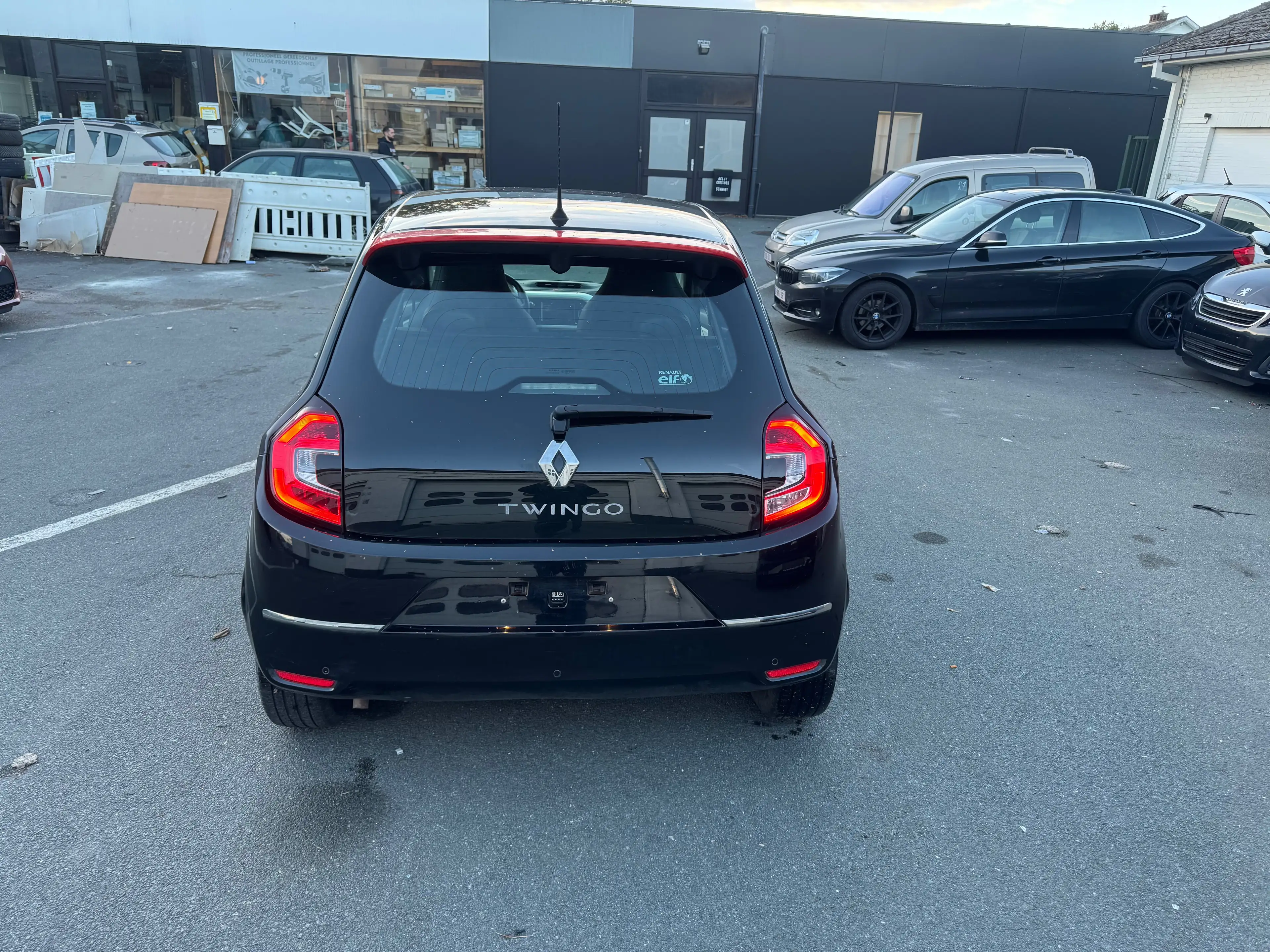 Renault Twingo Twingo 1.0i  SÉRIE SPÉCIALE — photo 6