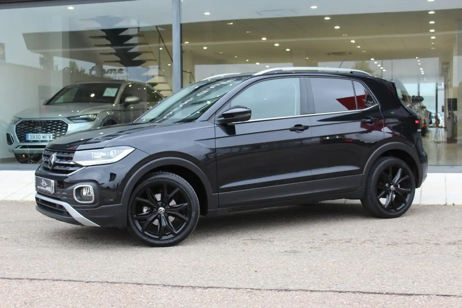 Volkswagen T-Cross 1.5 TSI Sport DSG7 110kW Negro - 2