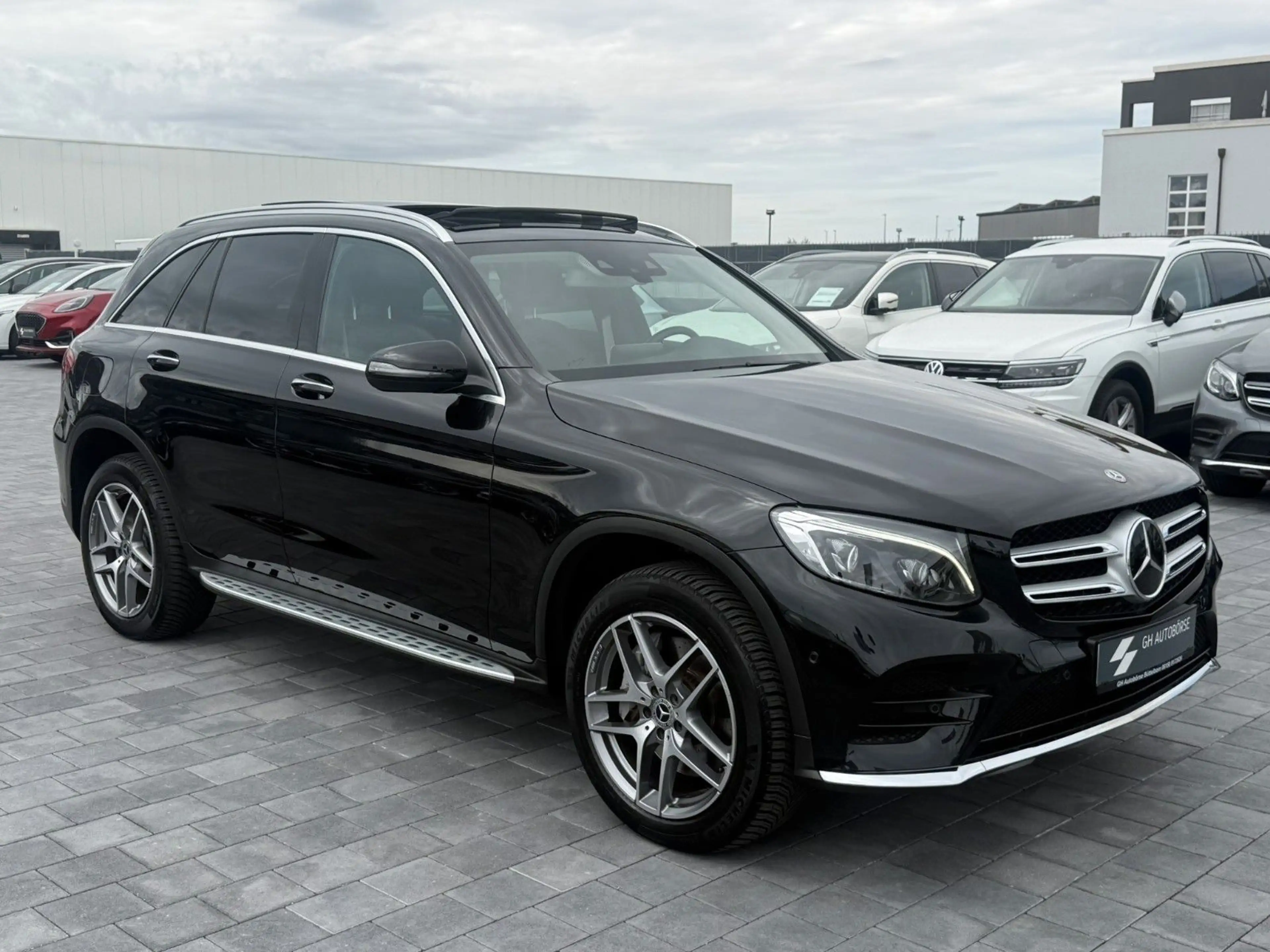 Mercedes-Benz GLC 250 4Matic AMG *DISTR+*PANO*BURMESTER*HUD* — photo 2