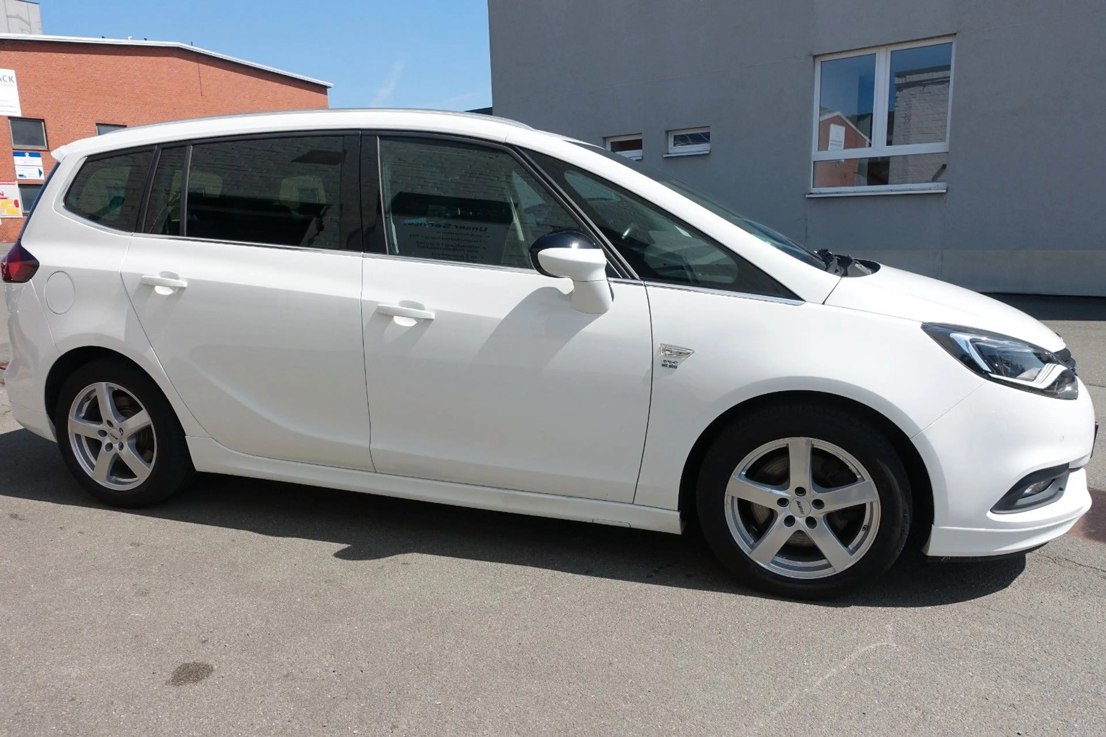 Opel Zafira Tourer *INNOVATION*OPC-LINE*AUTOMATIK*AHK* — photo 3
