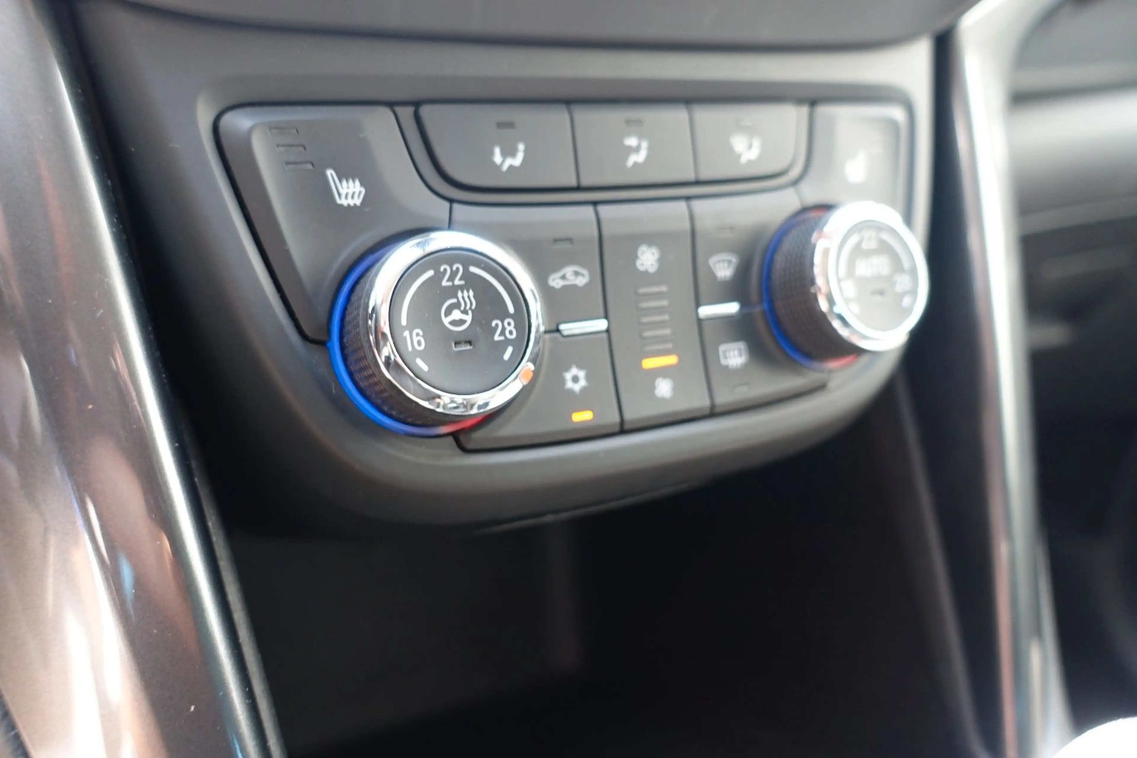Opel Zafira Tourer *INNOVATION*OPC-LINE*AUTOMATIK*AHK* — photo 13