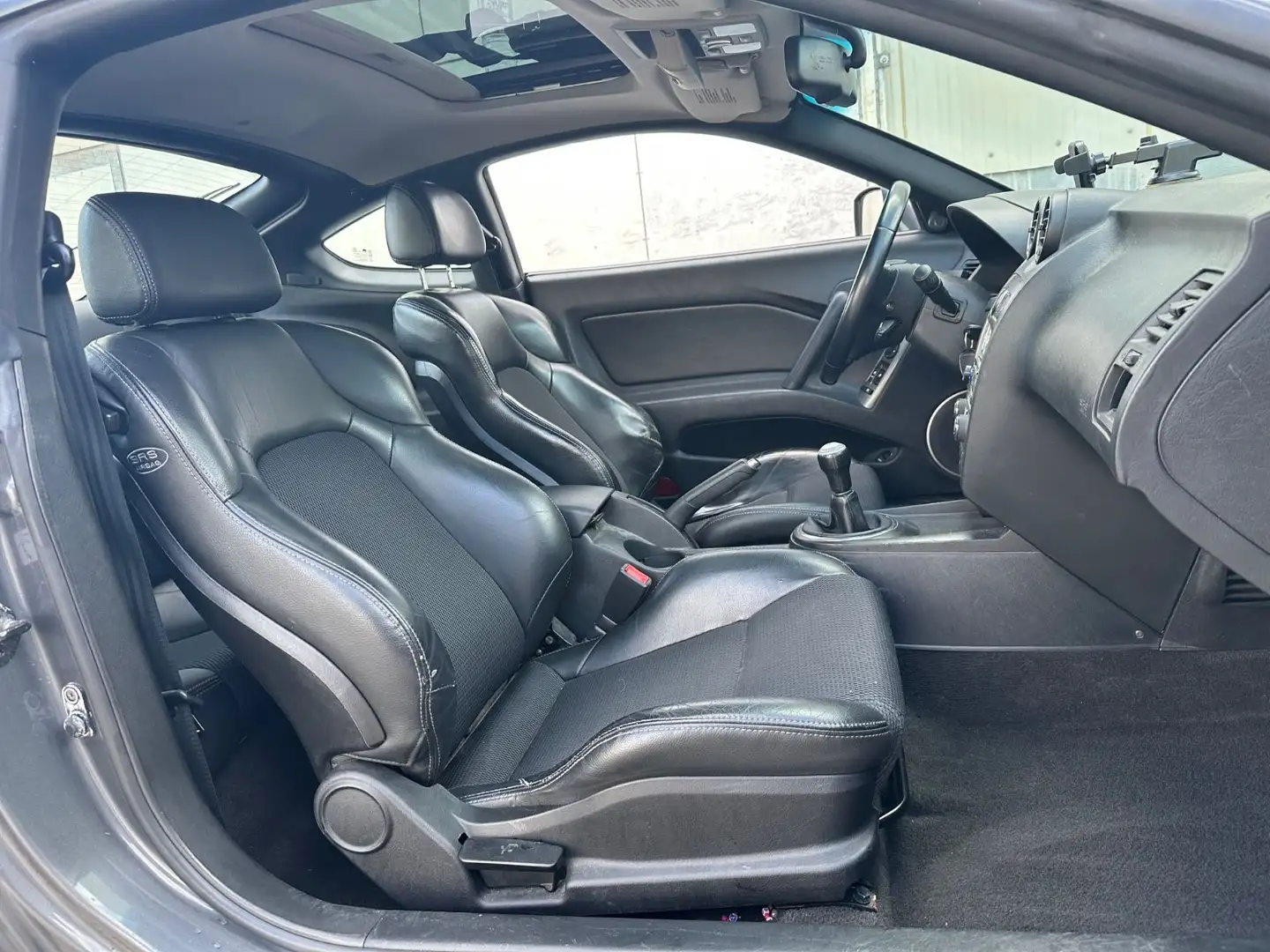 Hyundai Coupe 2.0 Bezn FX Sport Gris - 2
