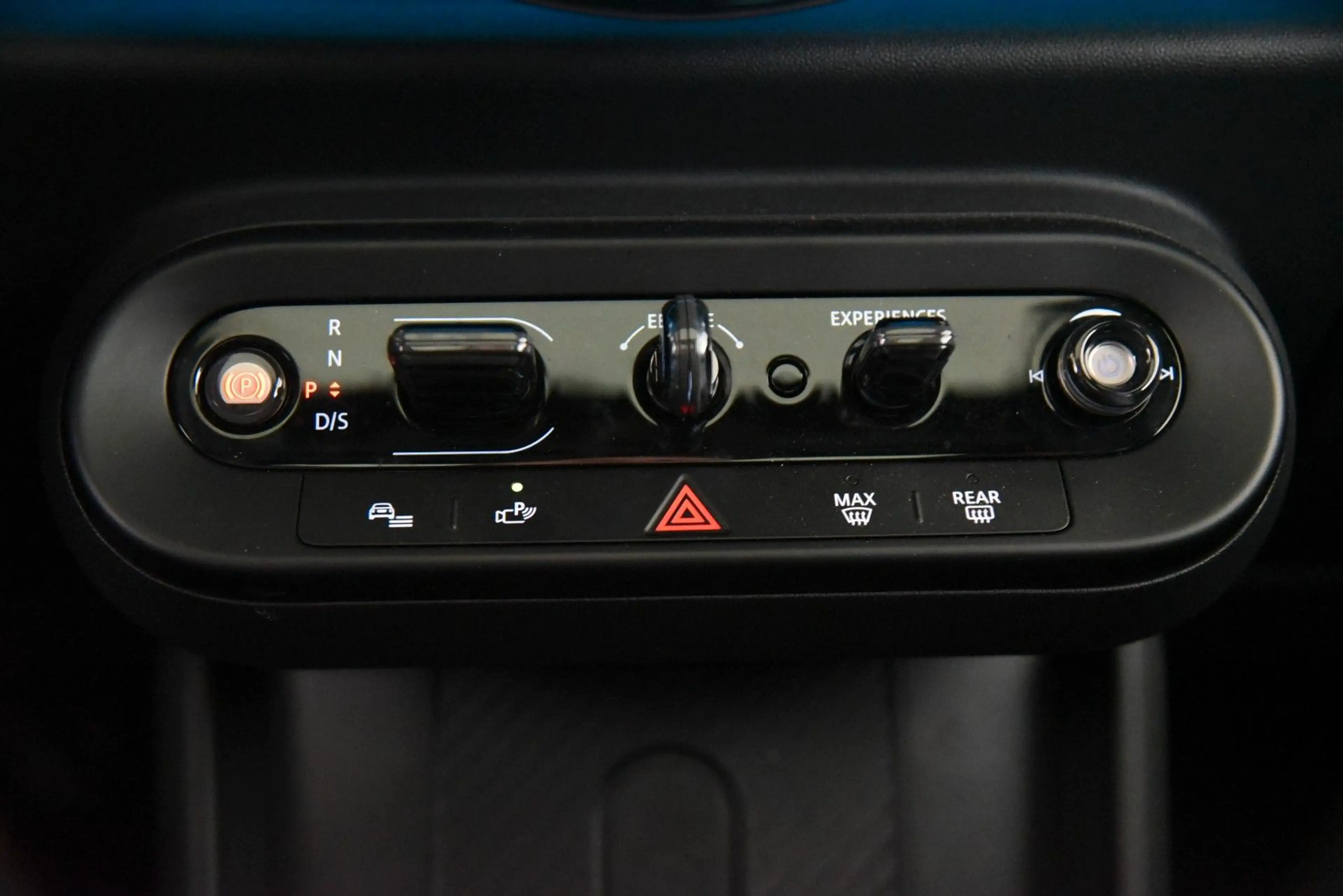 MINI Cooper C John Cooper Works Trim HUD ACC LED DAB — photo 15