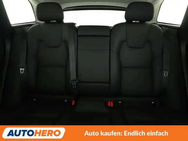 Volvo XC60 view 15