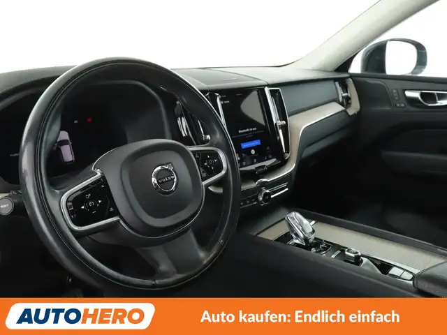 Volvo XC60 view 11