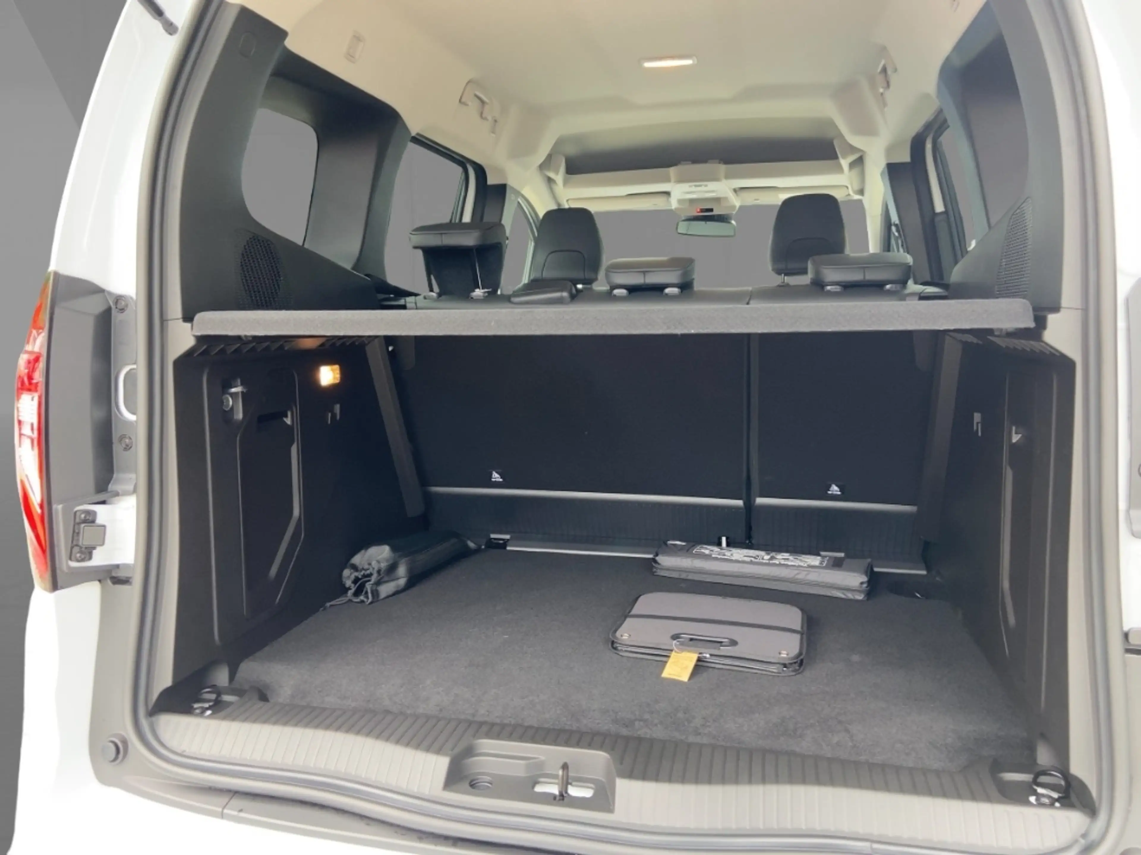 Nissan Townstar TEKNA Kombi L1 130PS Autom. Winter/360°/Navi/Carpl — photo 12