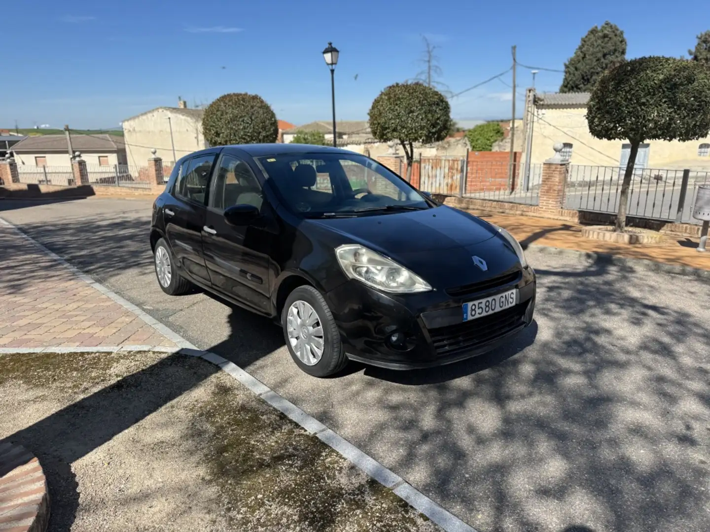 Renault Clio 1.5dCi Authentique 85 Negro - 2