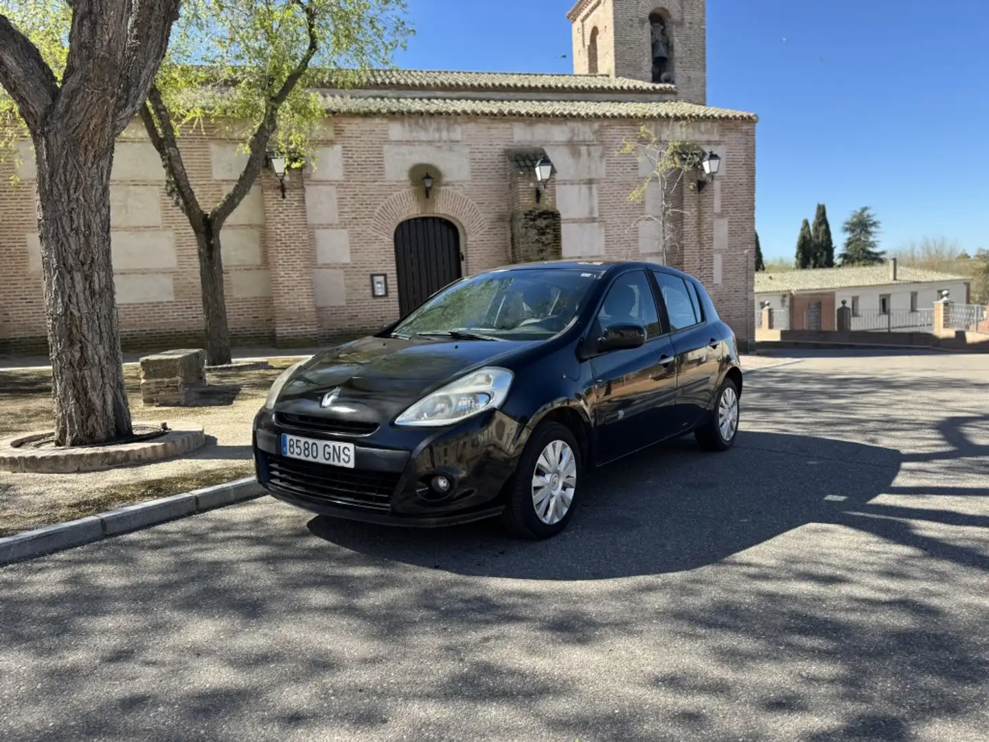 Renault Clio 1.5dCi Authentique 85 Negro - 1