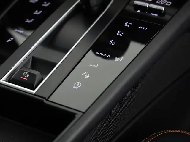 Porsche Macan view 9