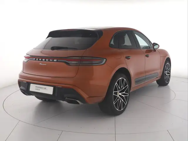 Porsche Macan view 2