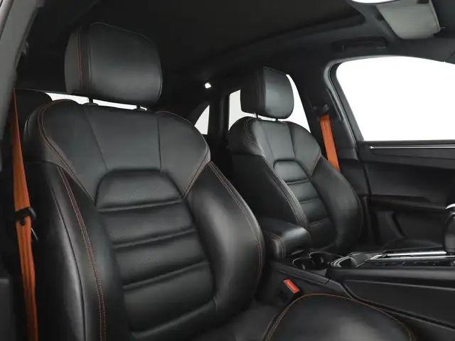 Porsche Macan view 13