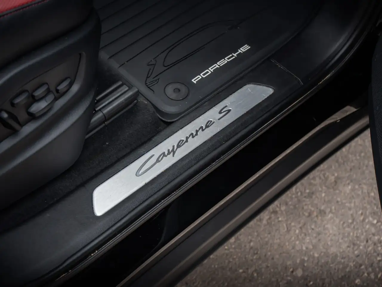 Porsche Cayenne снимка Porsche Cayenne