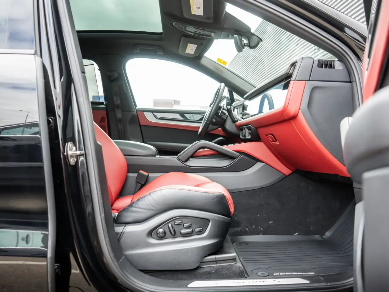 Porsche Cayenne снимка Porsche Cayenne