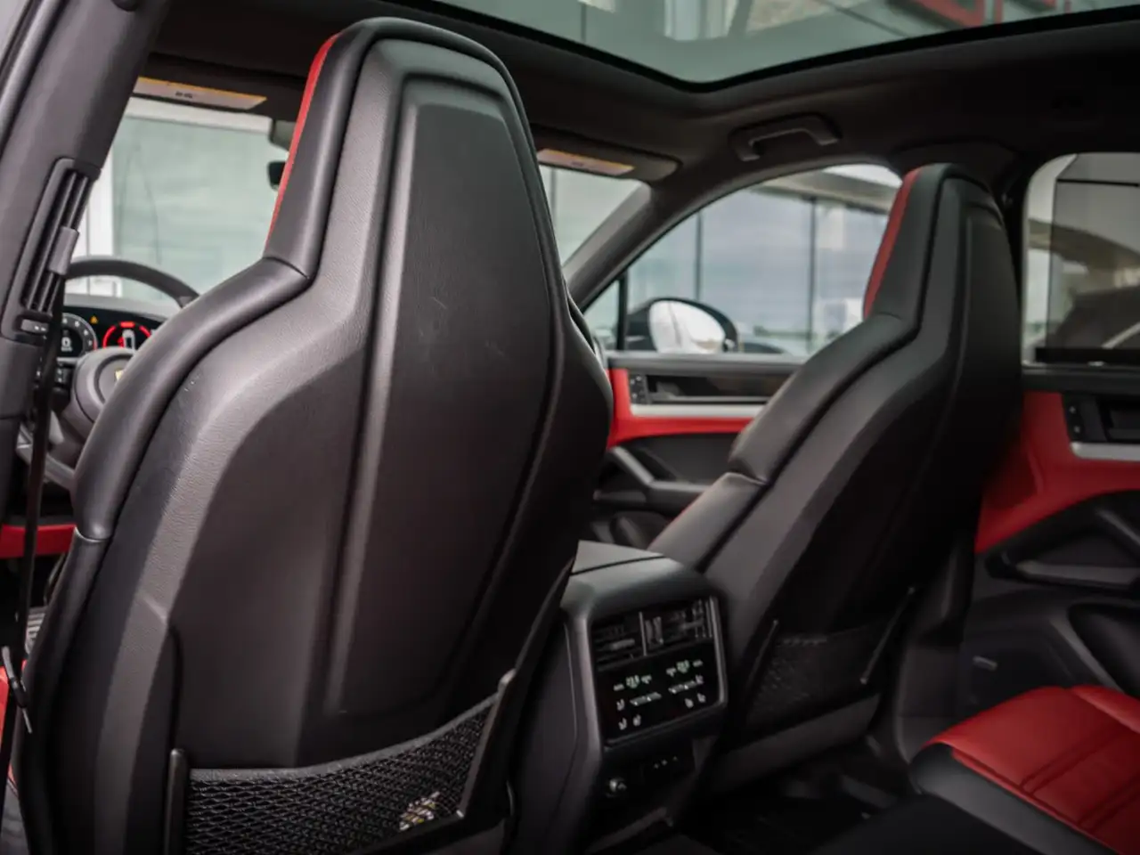 Porsche Cayenne снимка Porsche Cayenne