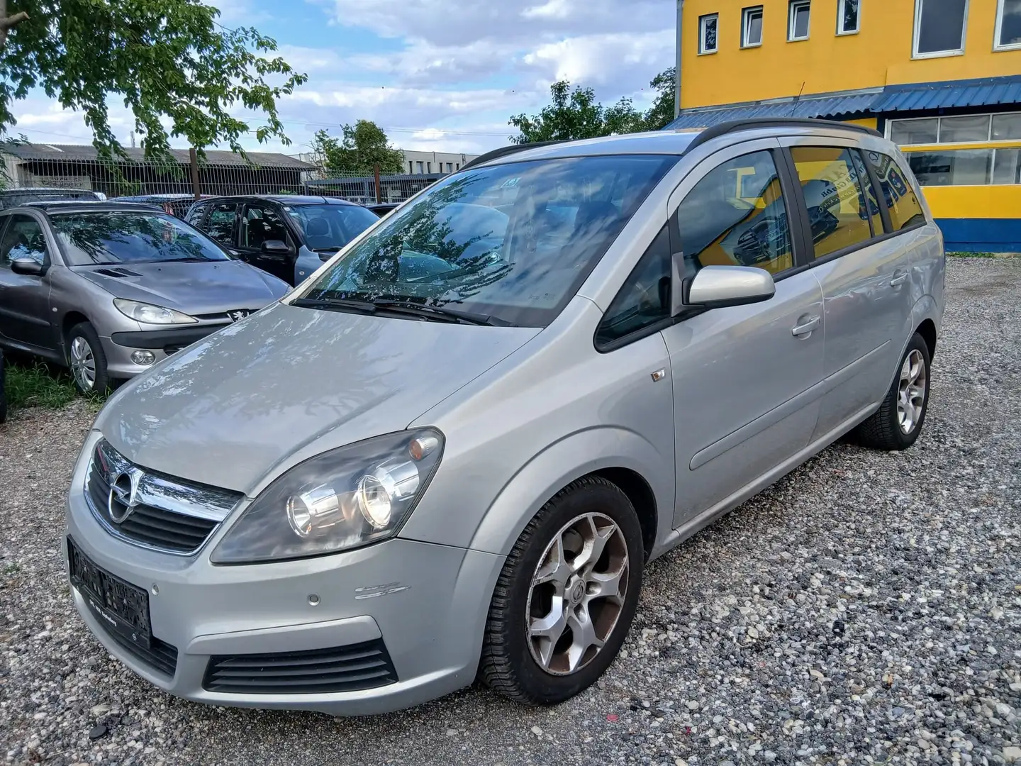 Opel Zafira Grau - 2