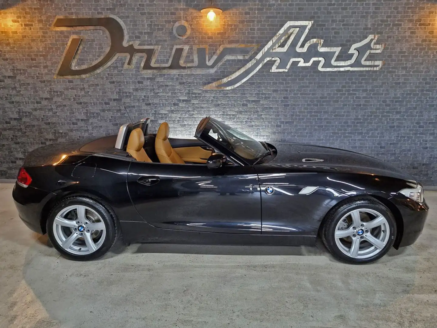 BMW Z4 (E89) SDRIVE23i 204ch LUXE 1er main Noir - 2