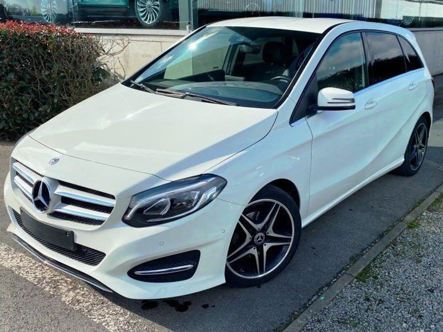 Mercedes-Benz B 180 Urban 7A + PTS/cam/GPS/LED/... in topstaat! Blanco - 1