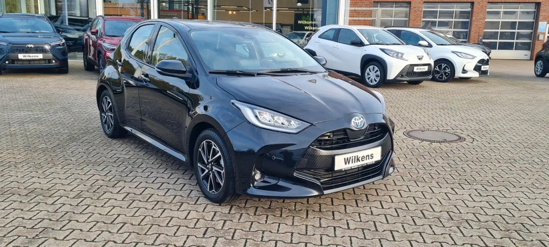 Toyota Yaris Hybrid Team D Comfort-Technik Paket Schwarz - 1