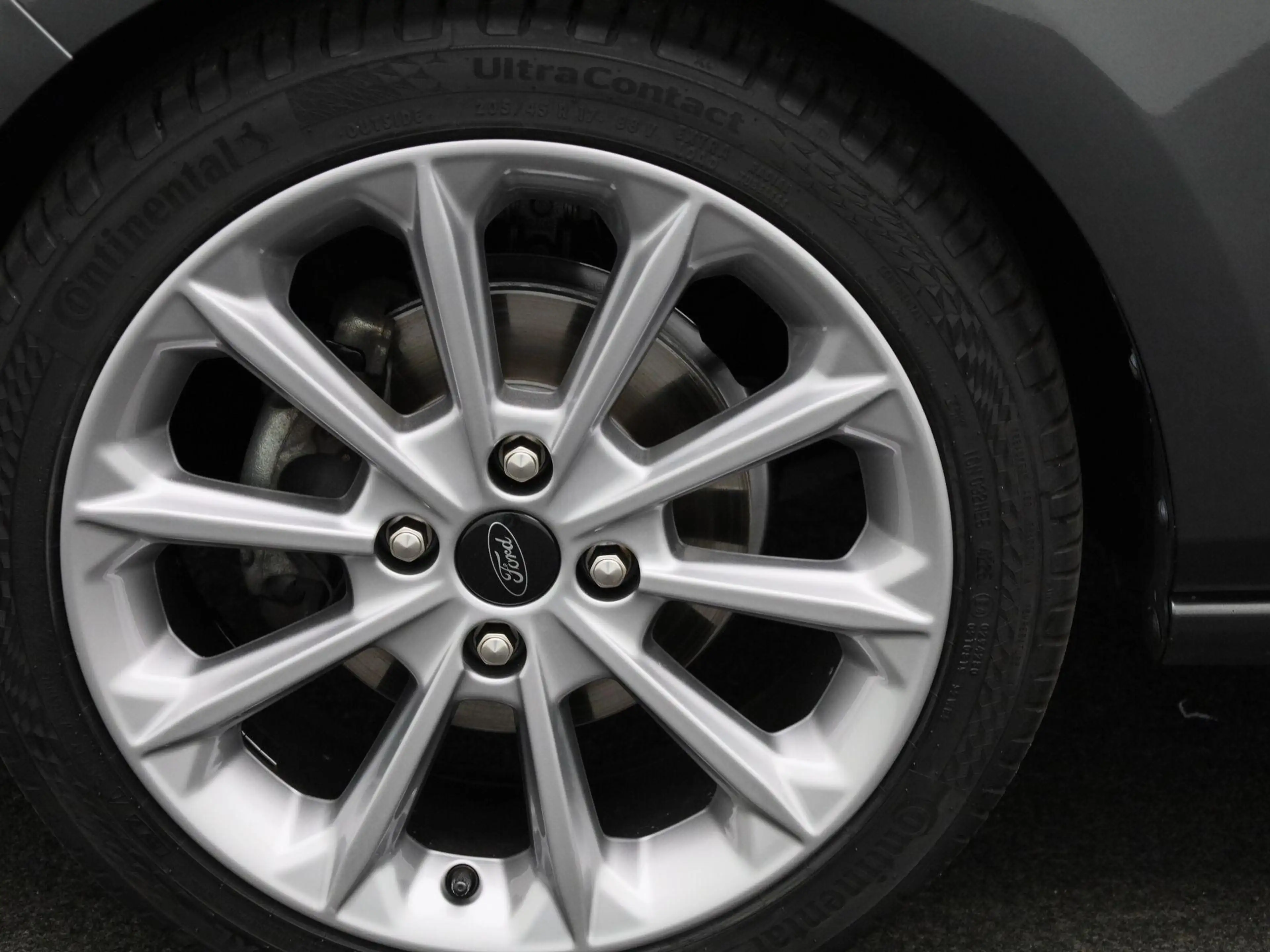 Ford Fiesta 1.0 EcoBoost Hybrid Vignale Panoramadak | Winterpa — photo 12