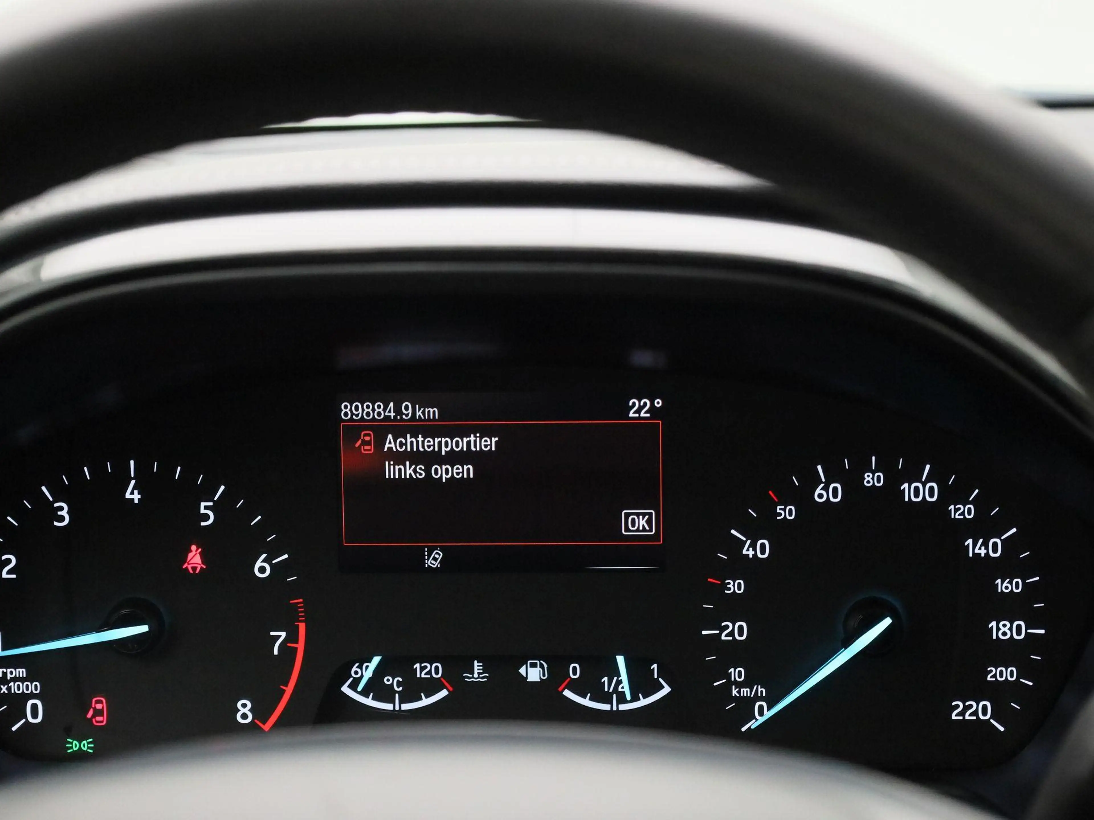 Ford Fiesta 1.0 EcoBoost Hybrid Vignale Panoramadak | Winterpa — photo 8