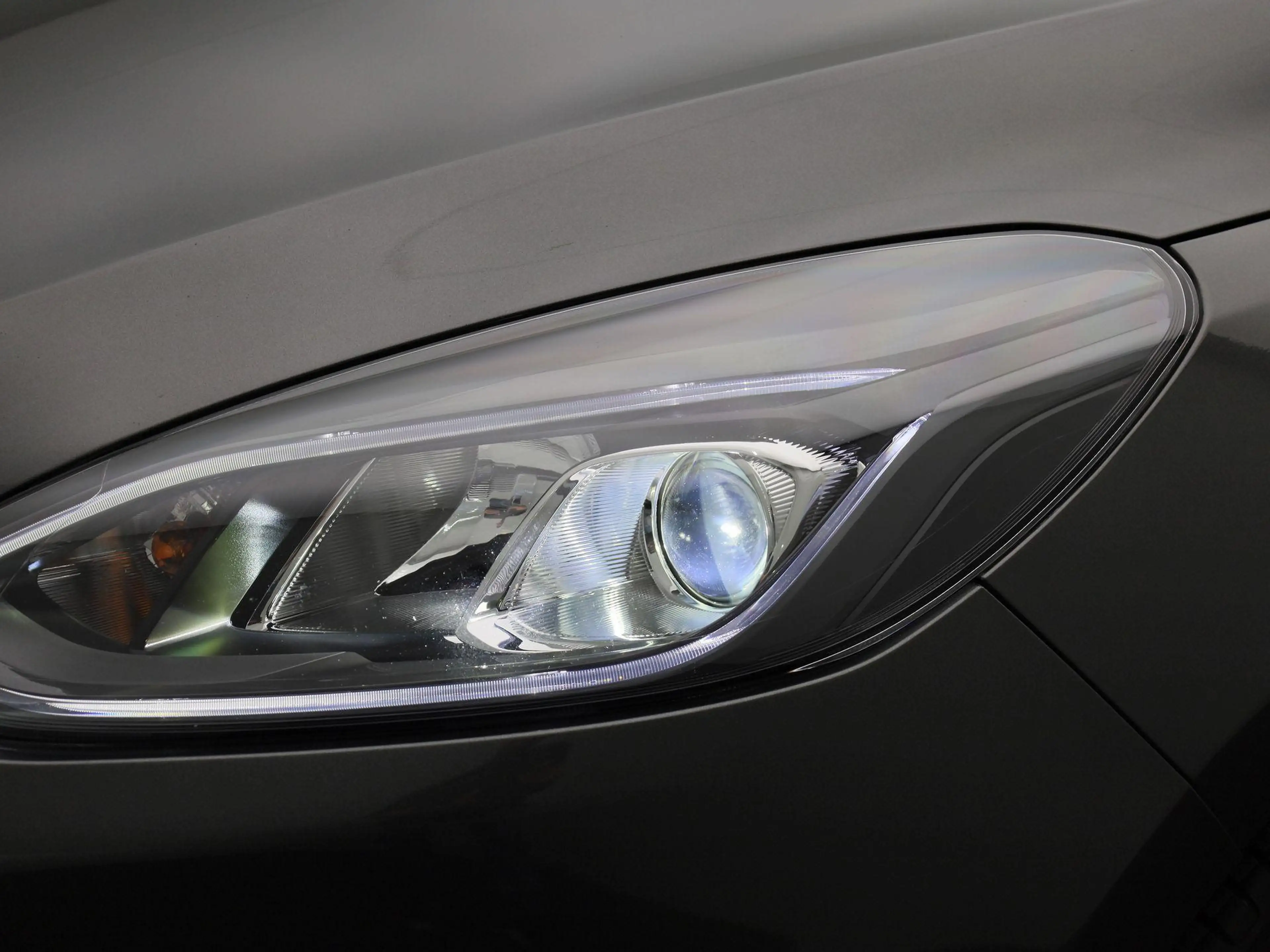 Ford Fiesta 1.0 EcoBoost Hybrid Vignale Panoramadak | Winterpa — photo 13