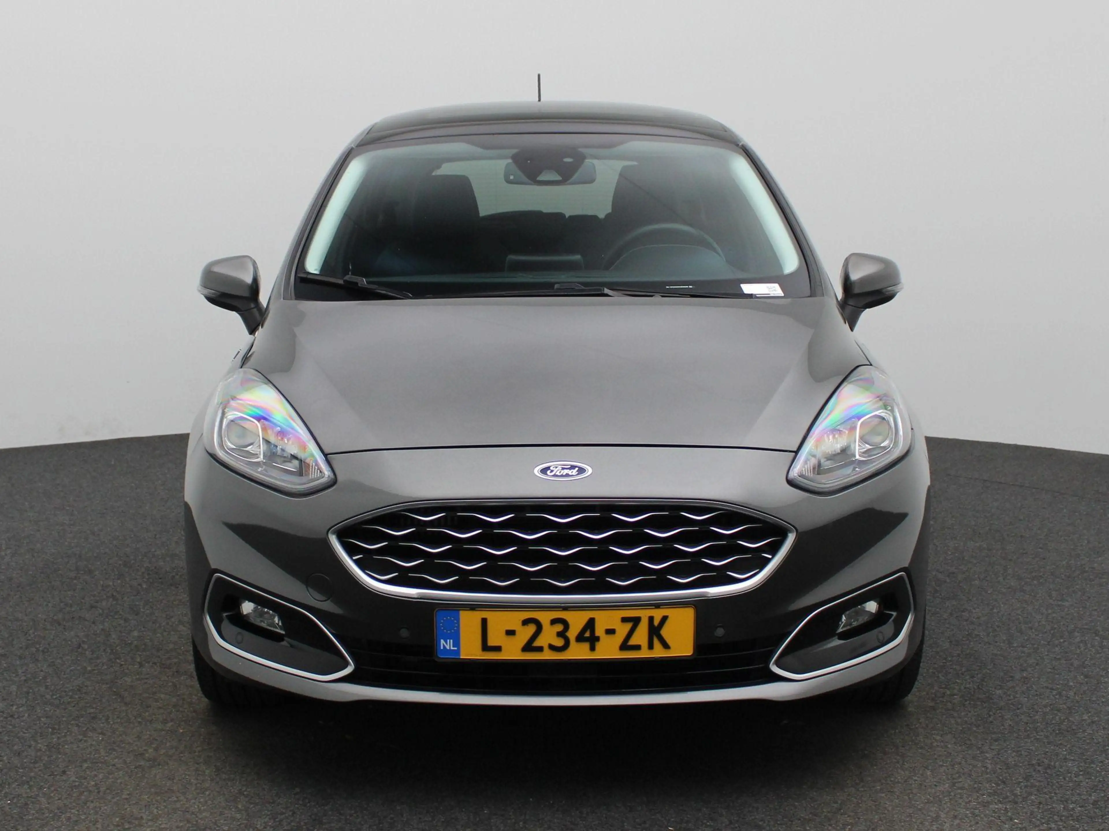 Ford Fiesta 1.0 EcoBoost Hybrid Vignale Panoramadak | Winterpa — photo 3