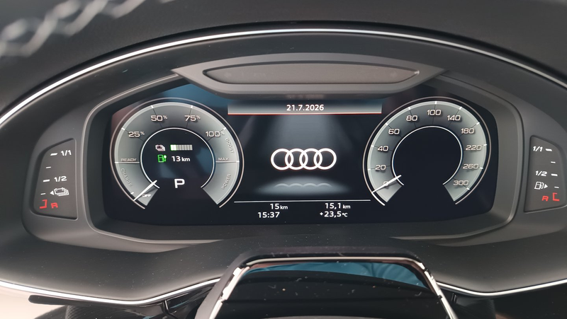 Audi Q8 e-hybrid quattro 290 kW — photo 16