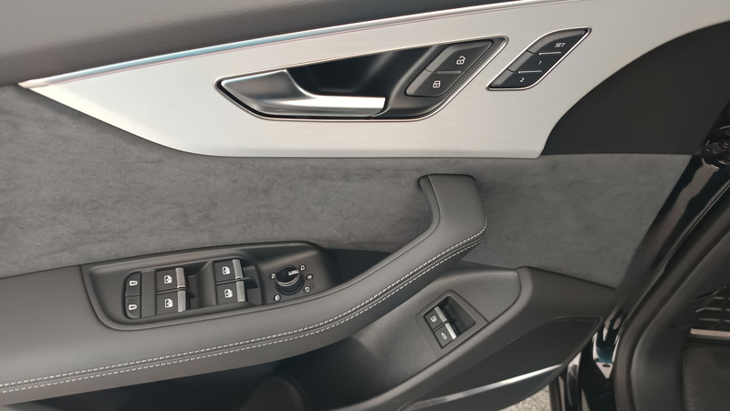 Audi Q8 e-hybrid quattro 290 kW — photo 22