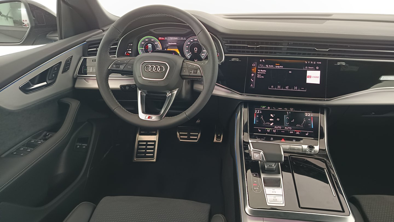 Audi Q8 e-hybrid quattro 290 kW — photo 9