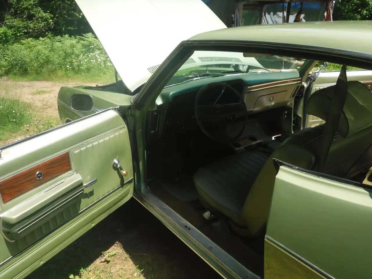 Chevrolet Impala photo Chevrolet Impala