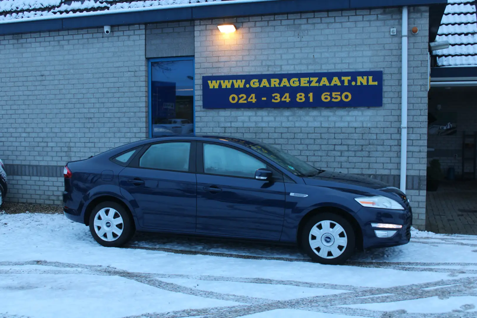 Ford Mondeo 1.6 Trend Business Navi 1/2 leder Bleu - 2