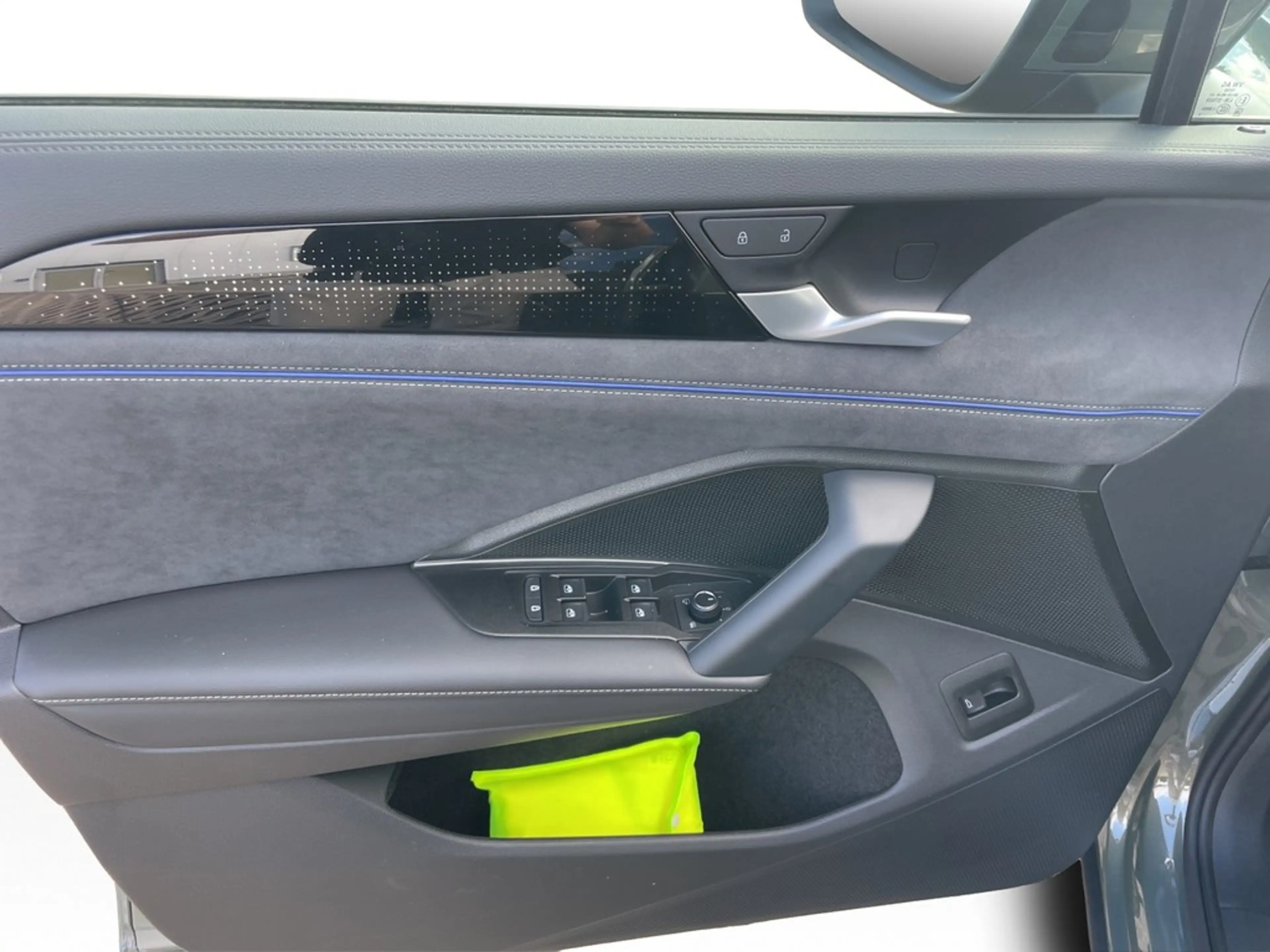 Volkswagen Tayron R-Line 1,5 l eTSI OPF 110 kW (150 PS) 7-Gang-Do... — photo 15