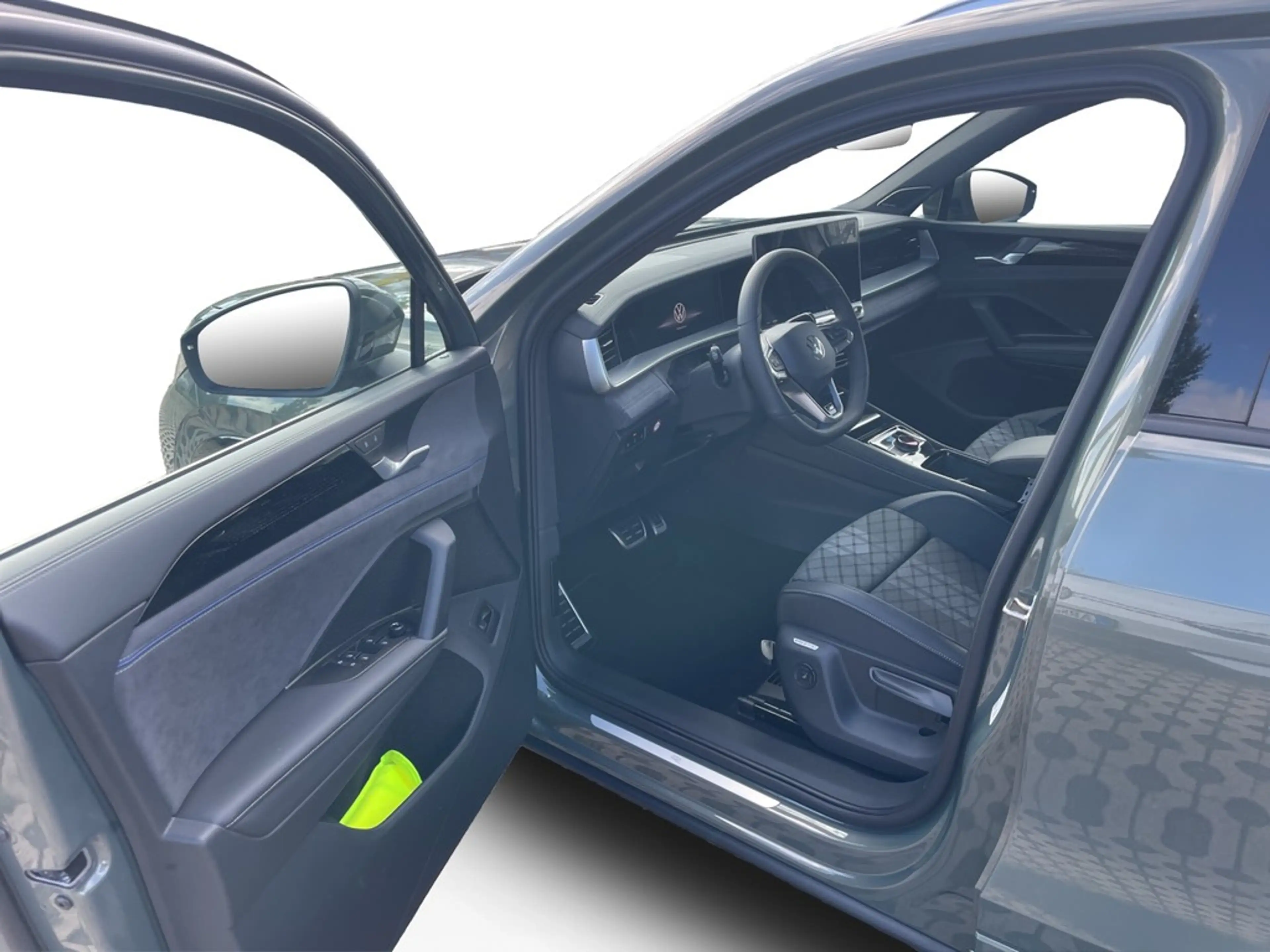 Volkswagen Tayron R-Line 1,5 l eTSI OPF 110 kW (150 PS) 7-Gang-Do... — photo 13
