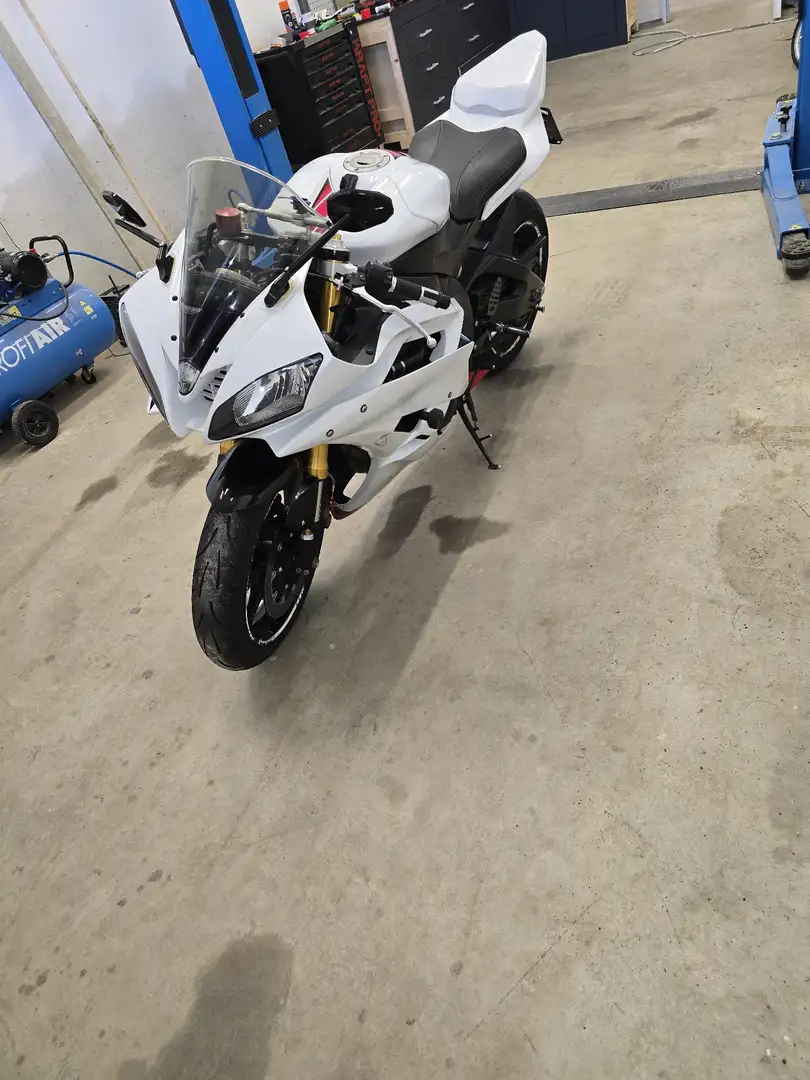 Yamaha YZF-R6 Weiß - 2