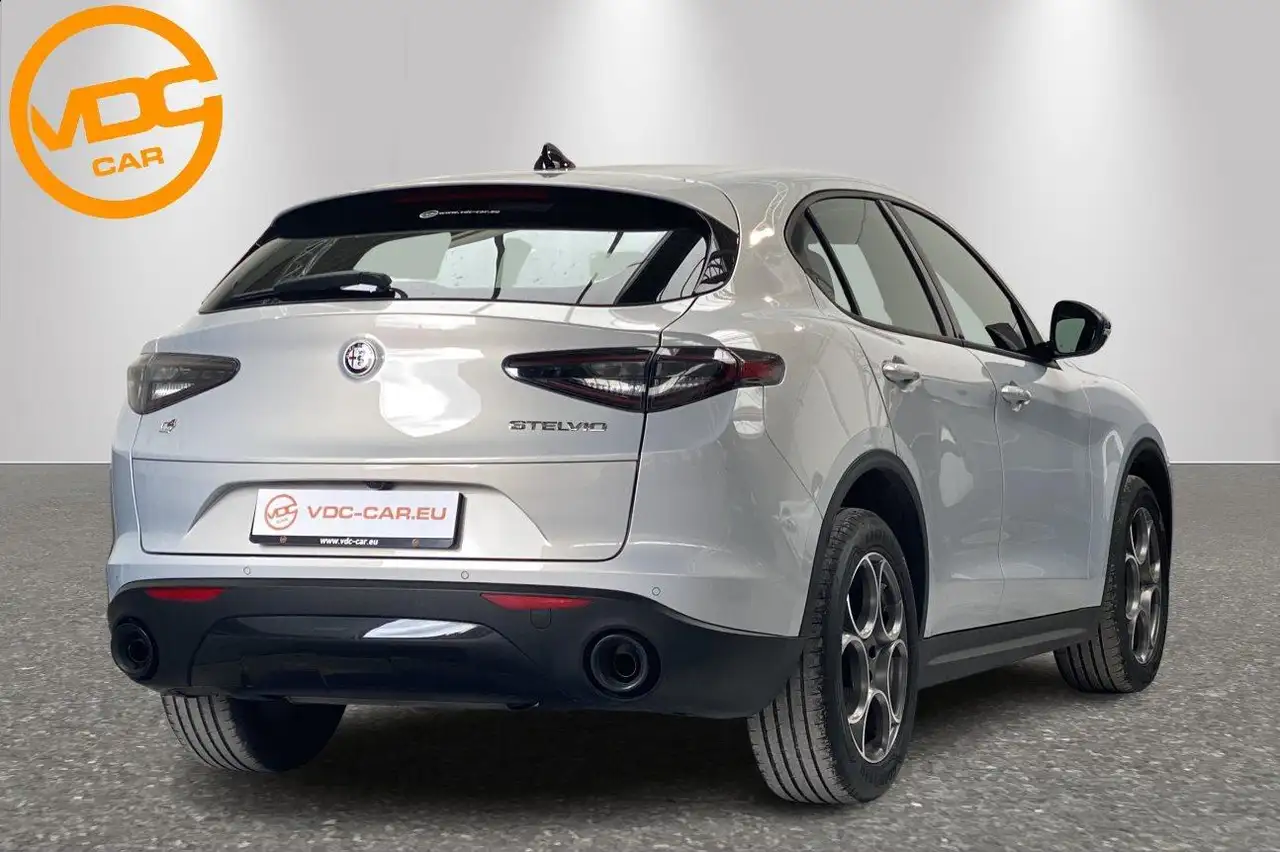 Alfa Romeo Stelvio 2024