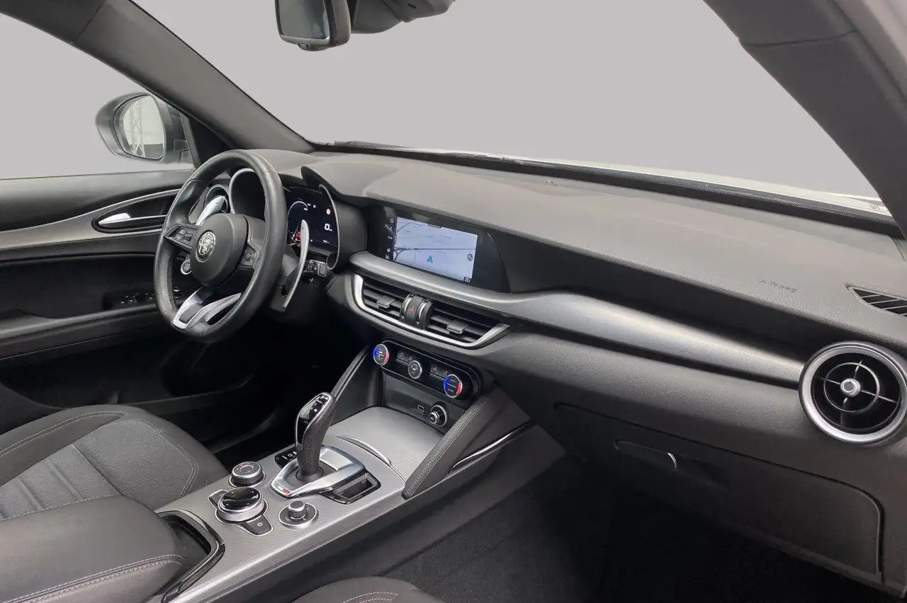 Alfa Romeo Stelvio 2024