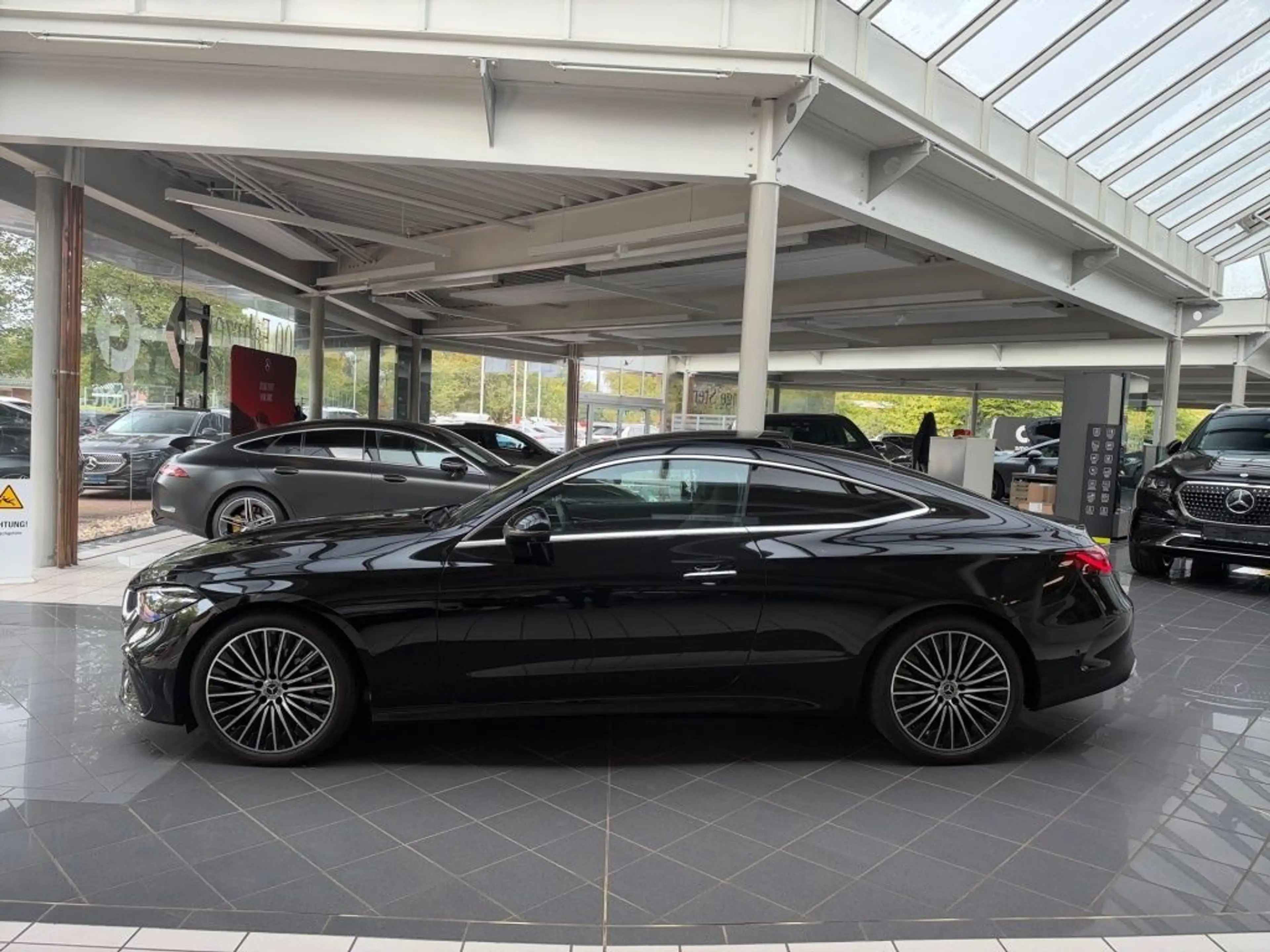 Mercedes-Benz CLE 200 Coupé AMG+PANO+BURMESTER+360°+AMBI.PLUS — photo 21
