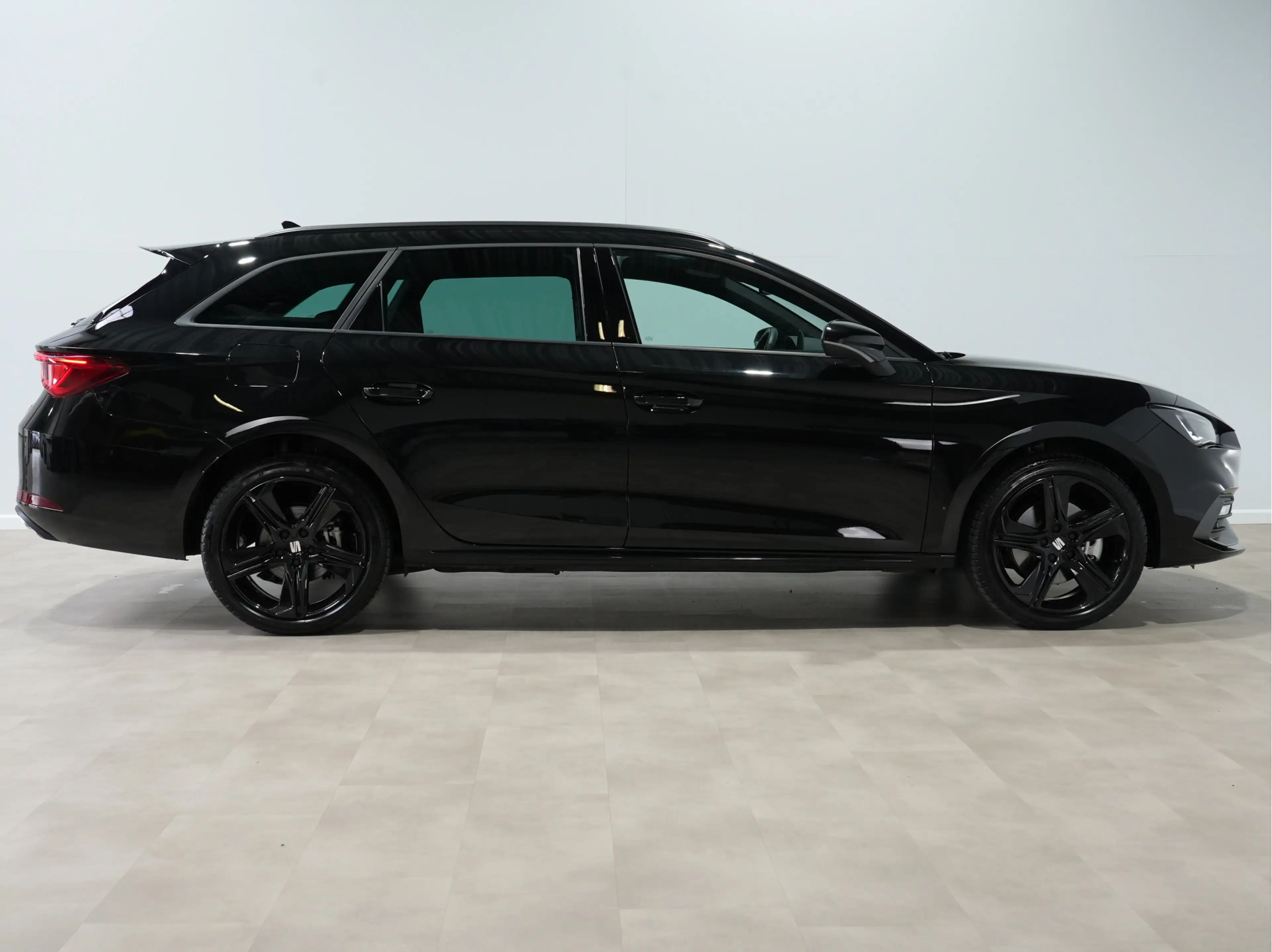 SEAT Leon e-Hybrid Sportstourer 1.5 TSI 204pk FR Business | Black Pac — photo 7