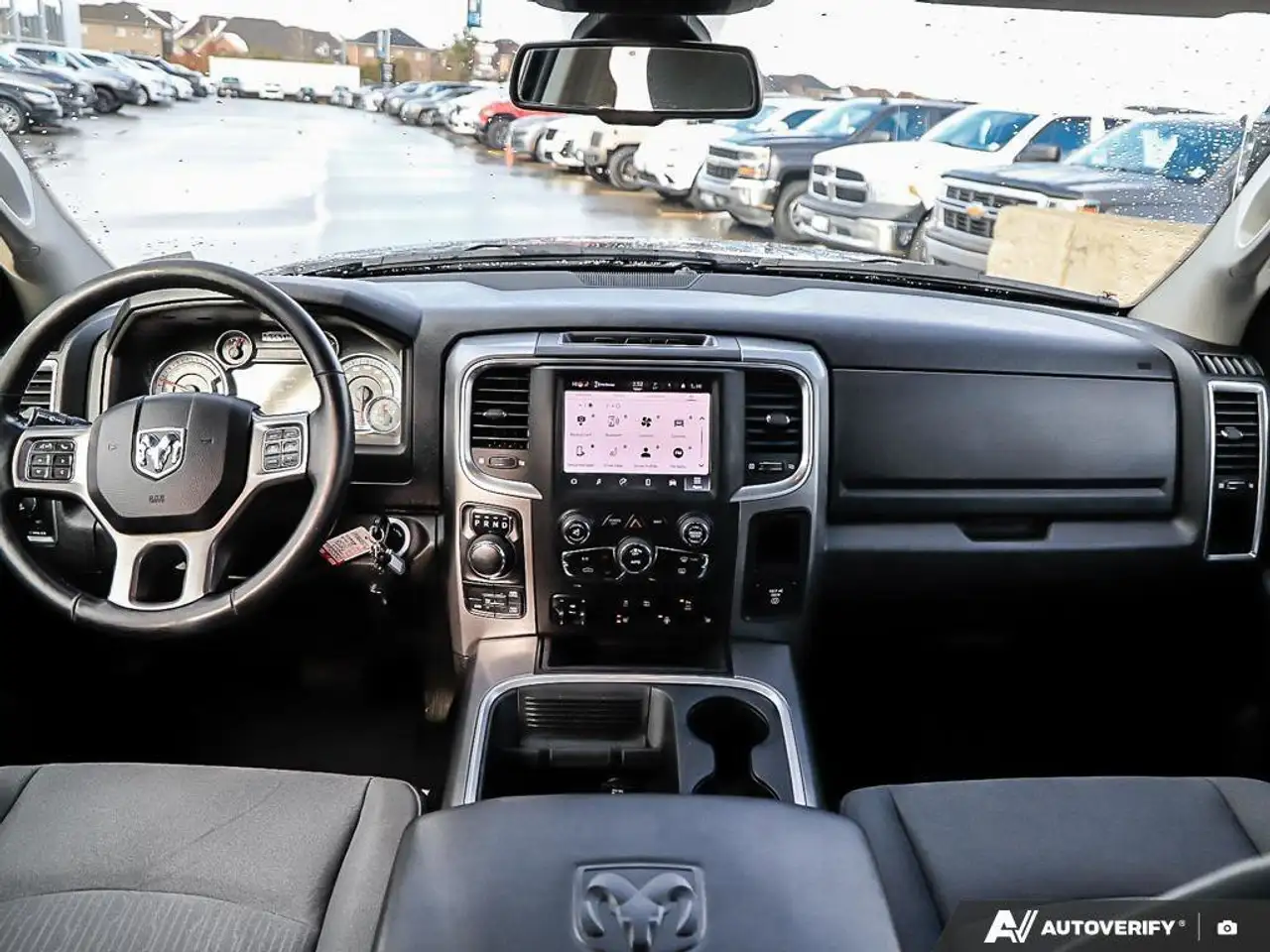 RAM 1500 снимка RAM 1500