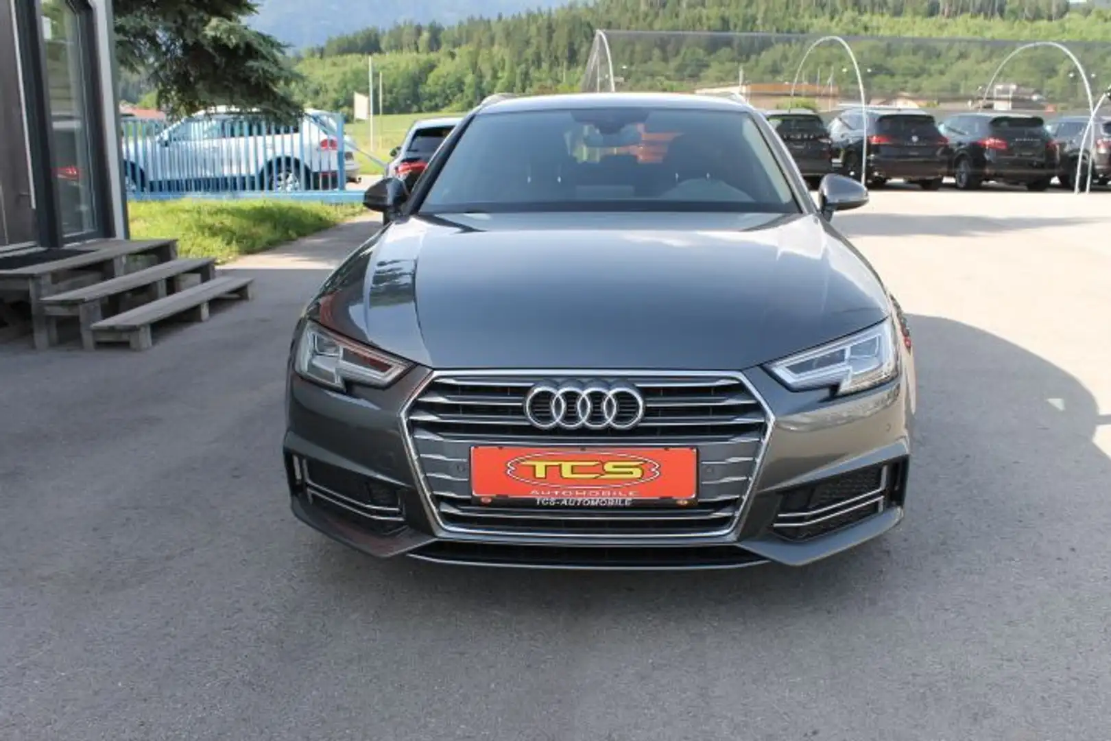 Audi A4 Avant 2,0 TDI Sport S-tronic*SLine*** Grau - 2