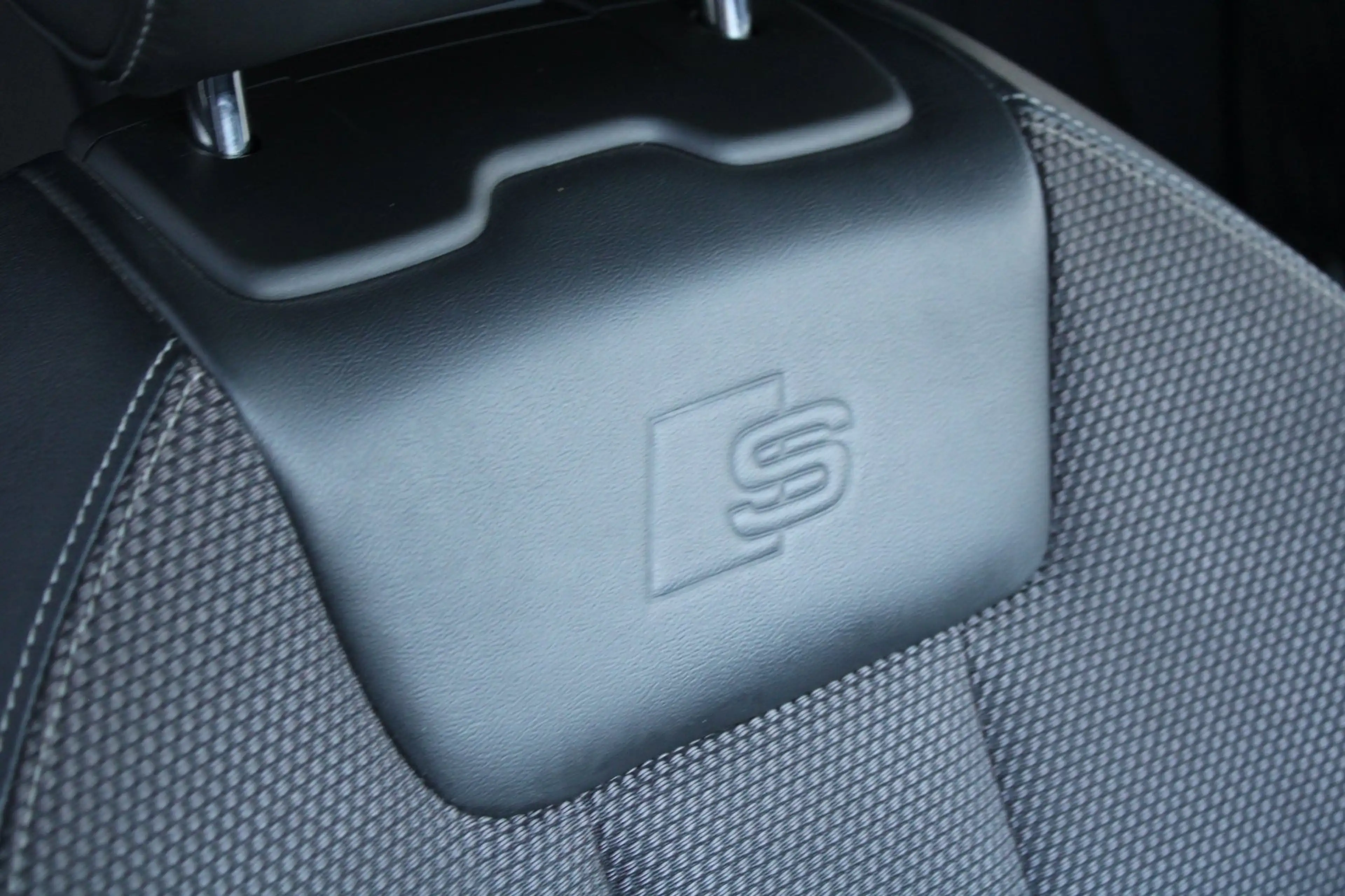 Audi A4 Avant 2.0 TFSI ultra Sport Pro Line S I Achter- en — photo 13