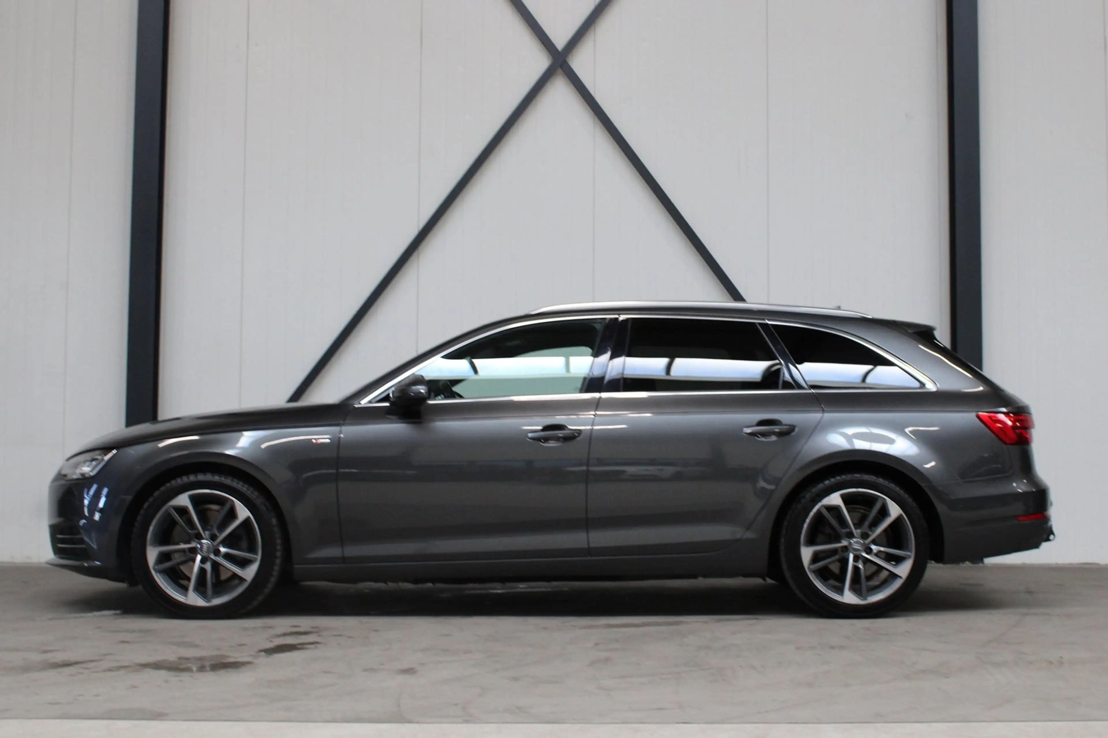 Audi A4 Avant 2.0 TFSI ultra Sport Pro Line S I Achter- en — photo 3