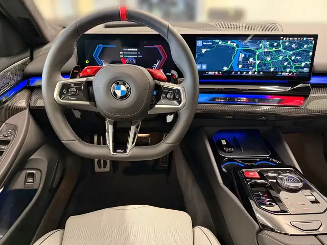 BMW M5 view 8
