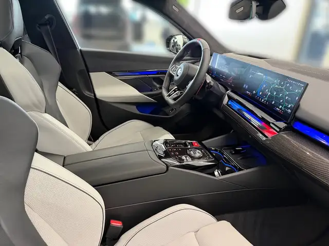 BMW M5 view 13