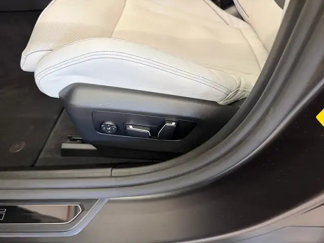 BMW M5 view 6