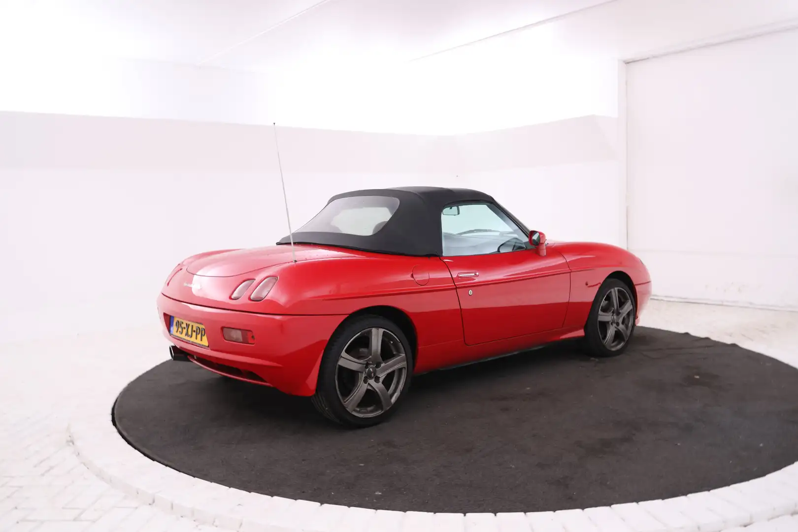 Fiat Barchetta 1.8-16V Cabrio apk tot 05 2026 Rood - 2