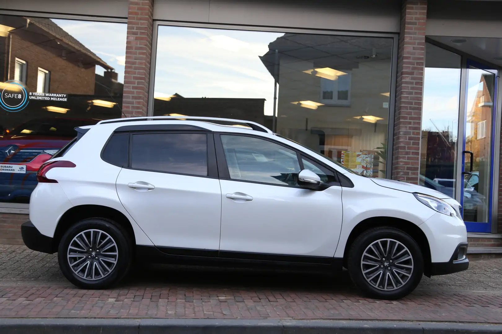 Peugeot 2008 1.2 PureTech Active Navi Airco Wit - 2