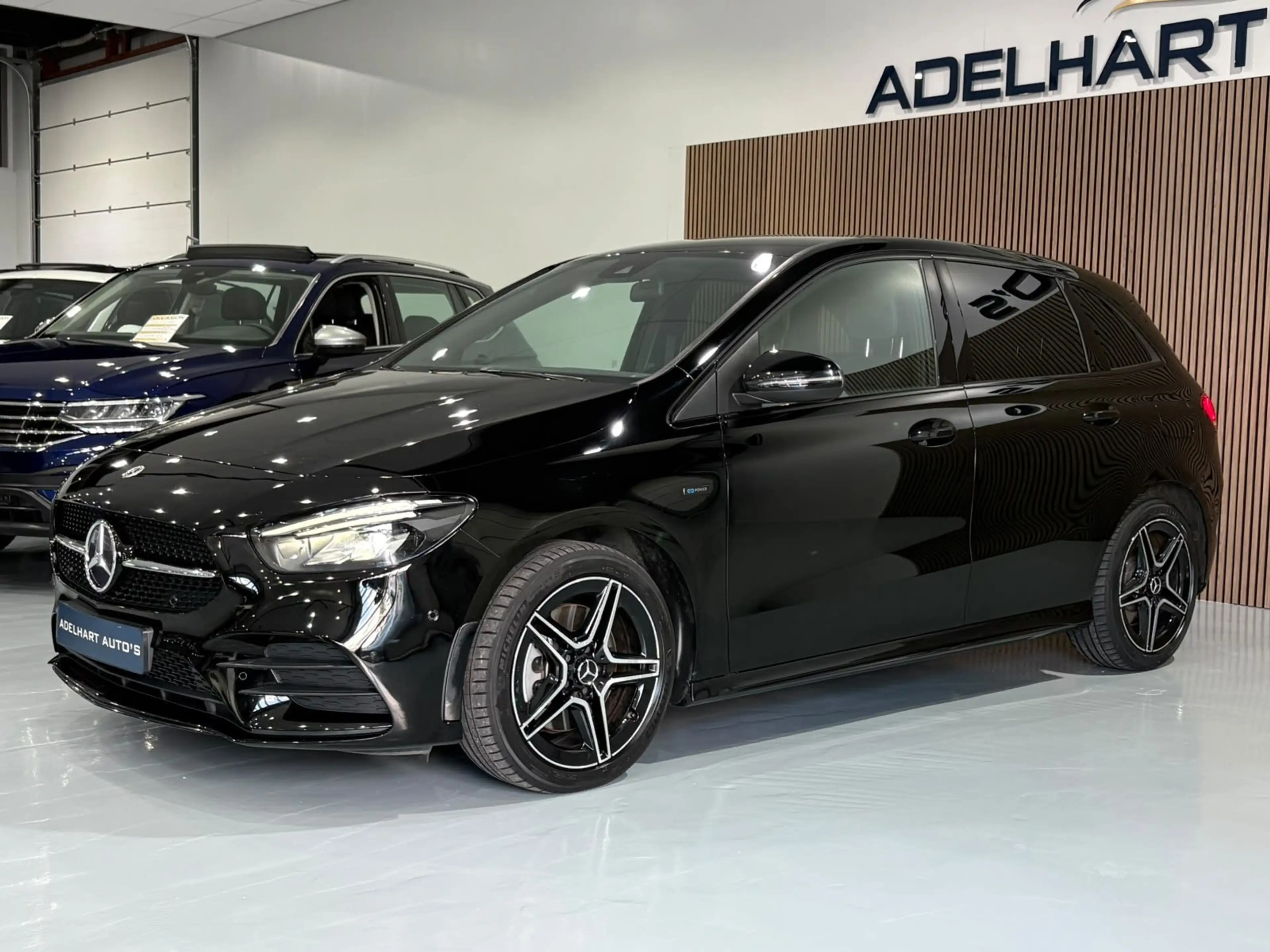 Mercedes-Benz B 250 e AMG line Night pakket/ Full map navigatie / Crui — photo 3